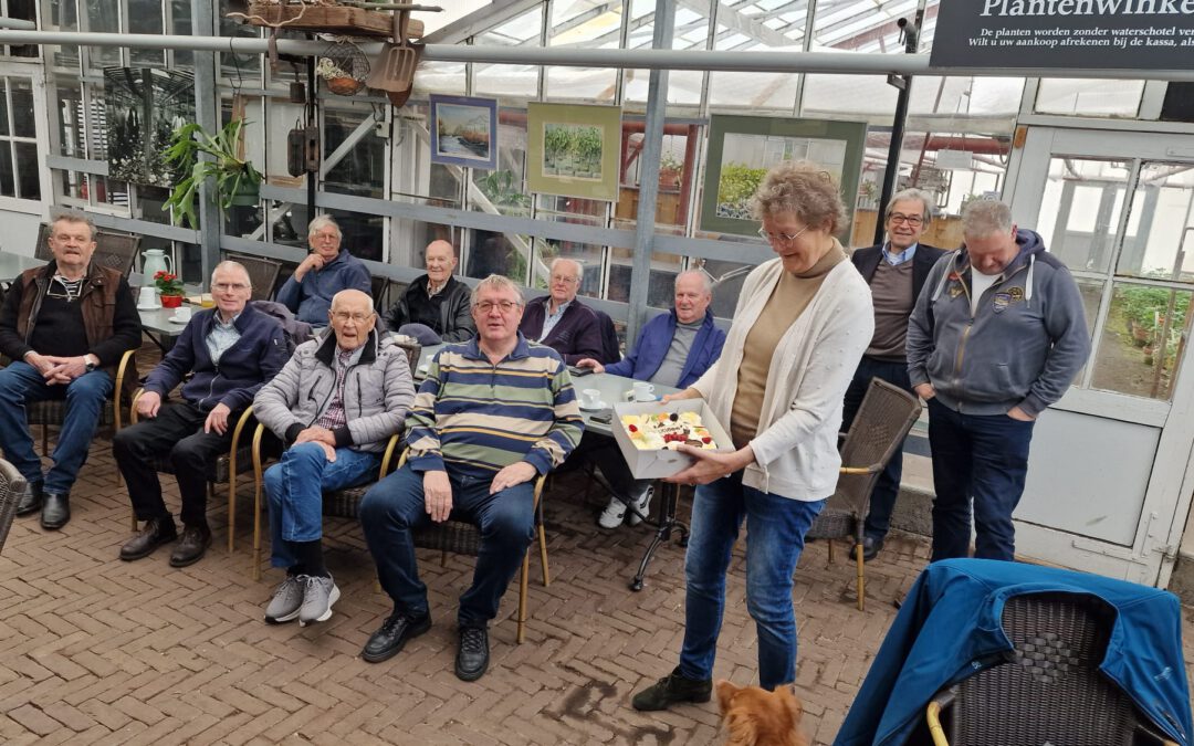 Taart voor Oud Aalsmeer in Beeld